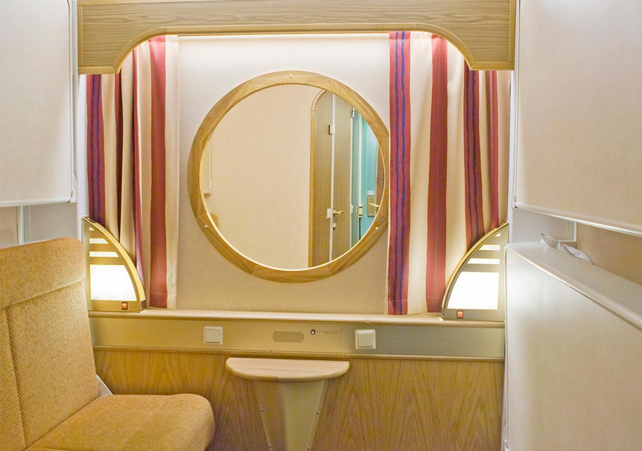 Viking Line Ferry Viking Cinderella - 2-Night Cruise Stockholm-Helsinki-Stockholm Hotel Værelse billede