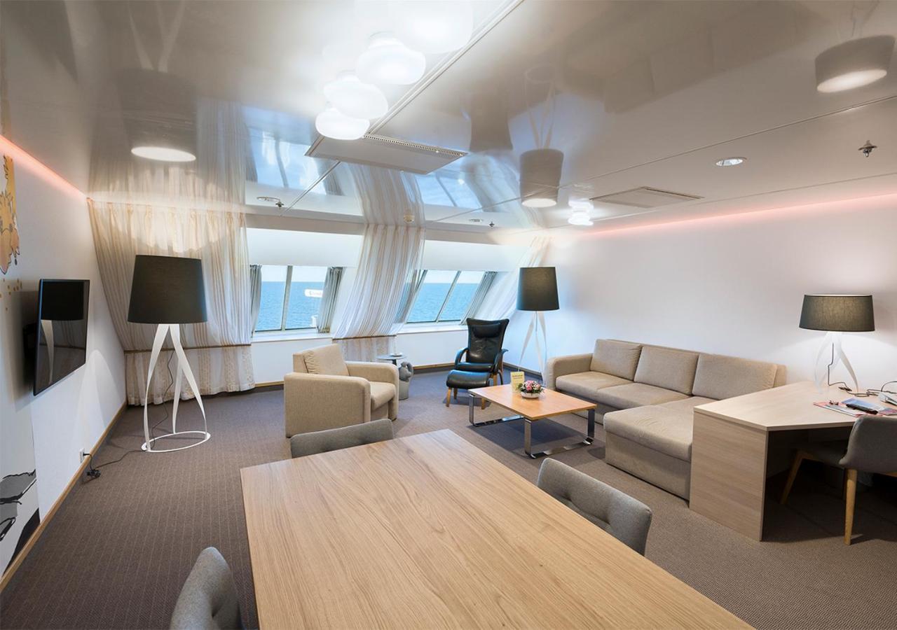 Viking Line Ferry Viking Cinderella - 2-Night Cruise Stockholm-Helsinki-Stockholm Hotel Værelse billede